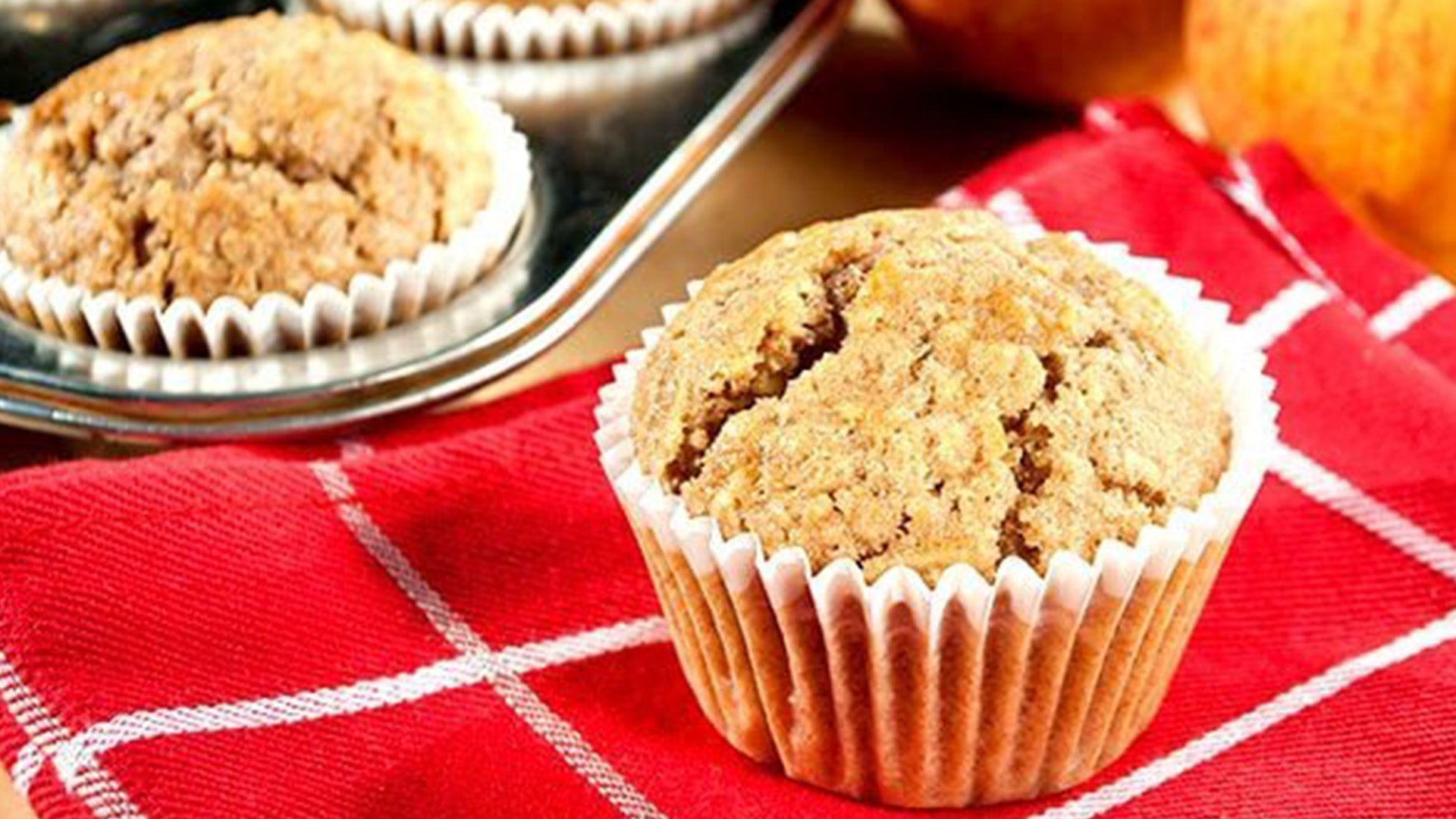 Vollkorn-Apfel-Muffins mit Haferflocken