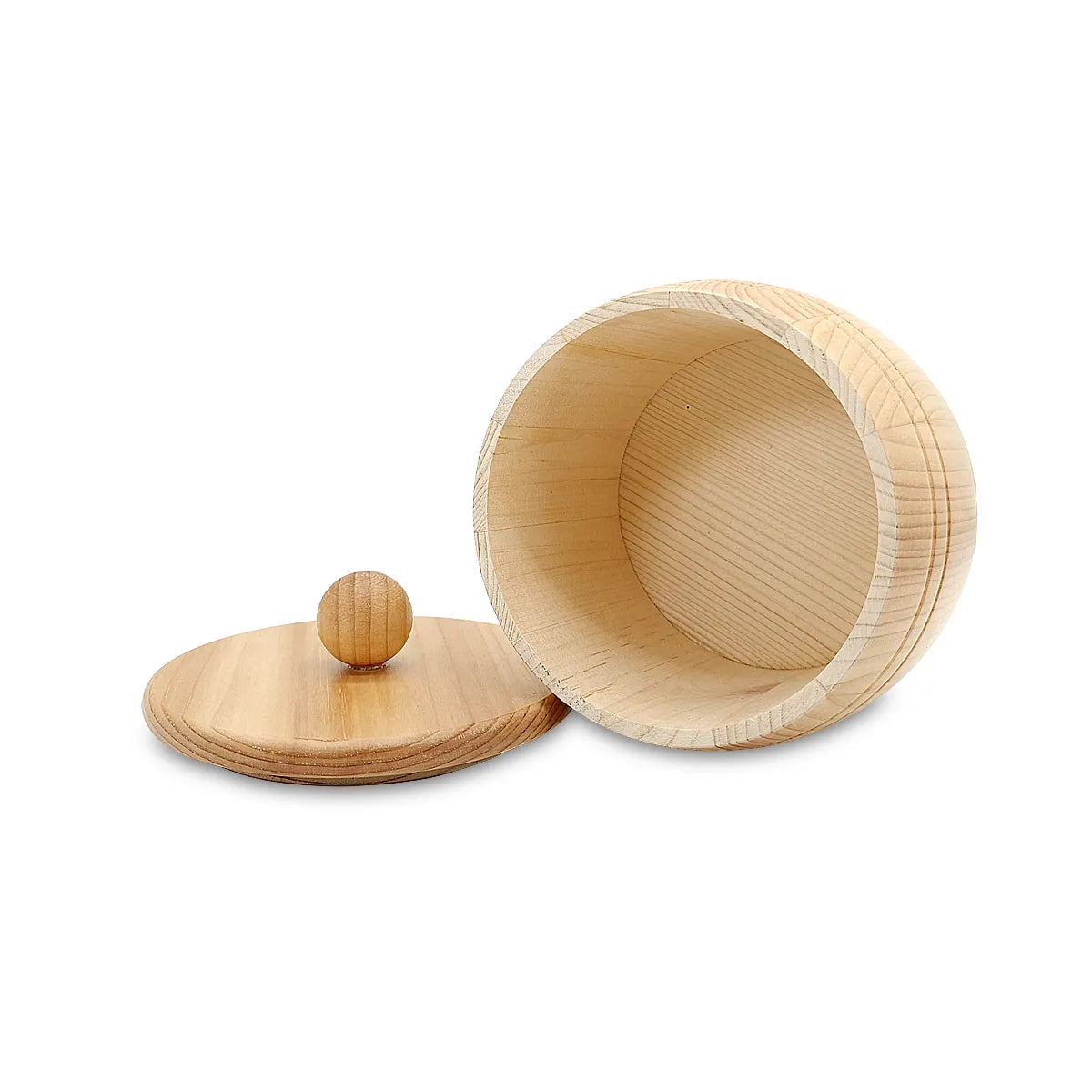 Wooden barrel with lid