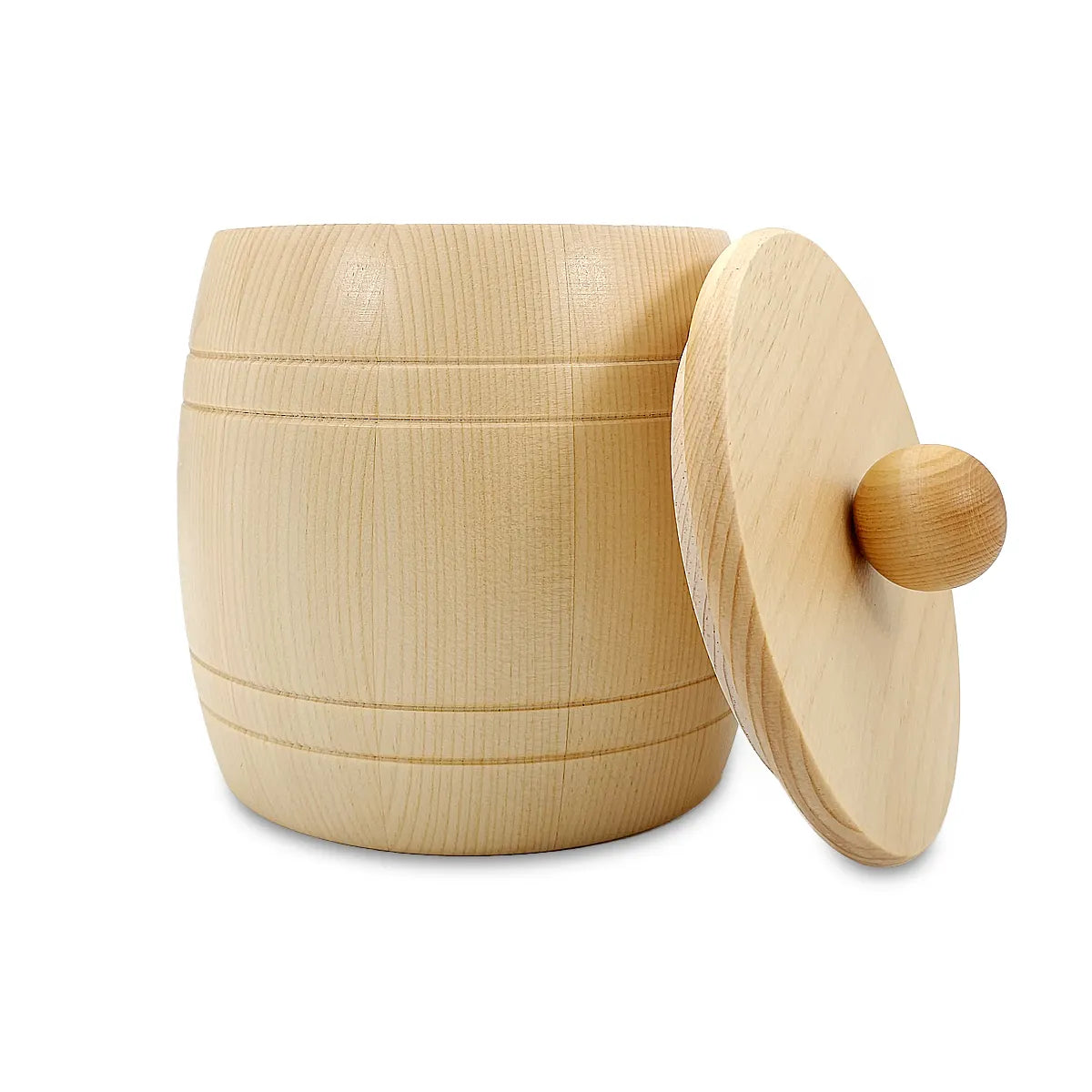 Wooden barrel with lid