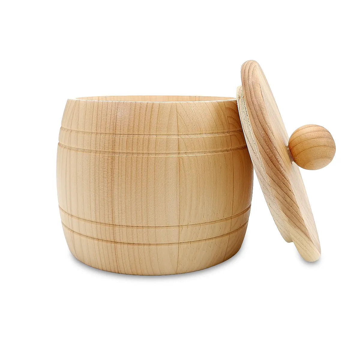 Wooden barrel with lid
