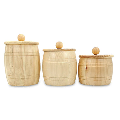 Wooden barrel with lid